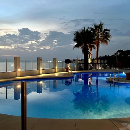 Beachfront Penthouse Apartment With Large Terrace And Breathtaking Sea Views Close To Marbella Spain Sitio de Calahonda Eksteriør bilde