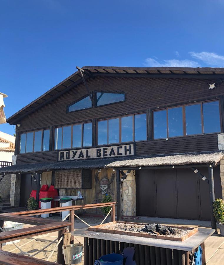 Beachfront Penthouse Apartment With Large Terrace And Breathtaking Sea Views Close To Marbella Spain Sitio de Calahonda Eksteriør bilde