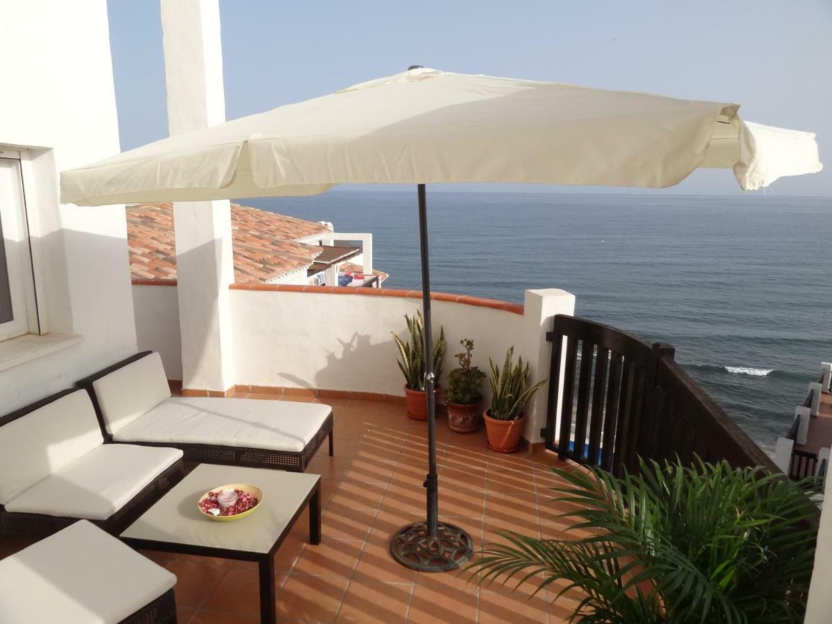 Beachfront Penthouse Apartment With Large Terrace And Breathtaking Sea Views Close To Marbella Spain Sitio de Calahonda Eksteriør bilde