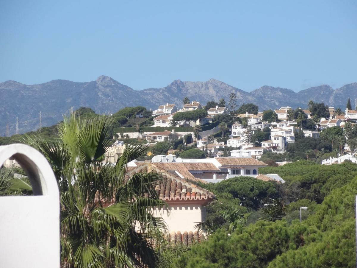 Beachfront Penthouse Apartment With Large Terrace And Breathtaking Sea Views Close To Marbella Spain Sitio de Calahonda Eksteriør bilde
