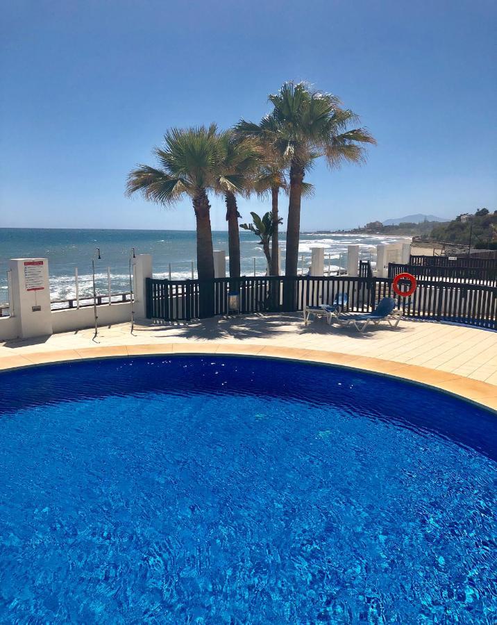 Beachfront Penthouse Apartment With Large Terrace And Breathtaking Sea Views Close To Marbella Spain Sitio de Calahonda Eksteriør bilde